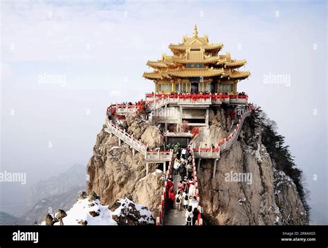 鄭州有哪些古蹟？不妨從古蹟的歷史背景、文化價值與旅遊特色來探討。